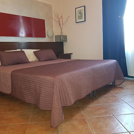Hotel La Pendola Ozzero Экстерьер фото