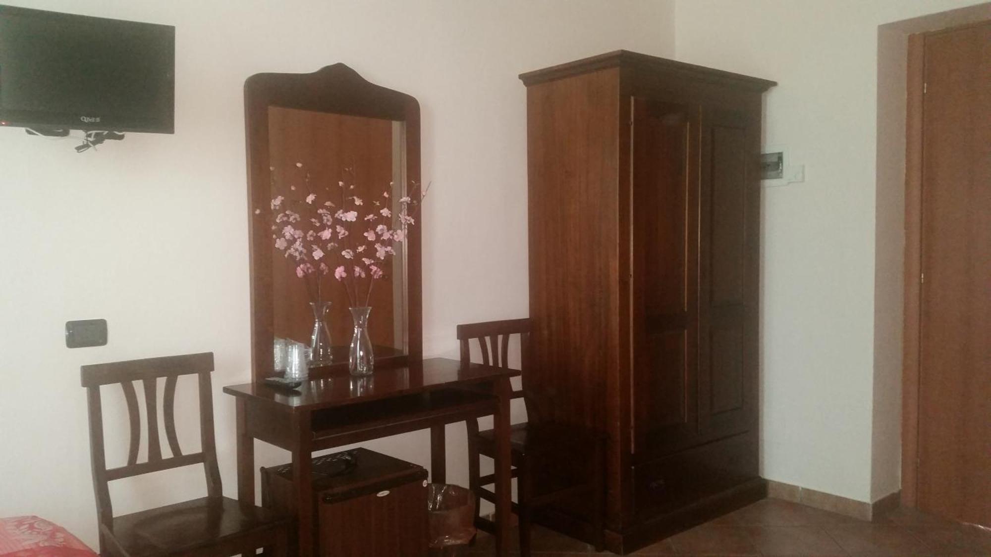 Hotel La Pendola Ozzero Номер фото