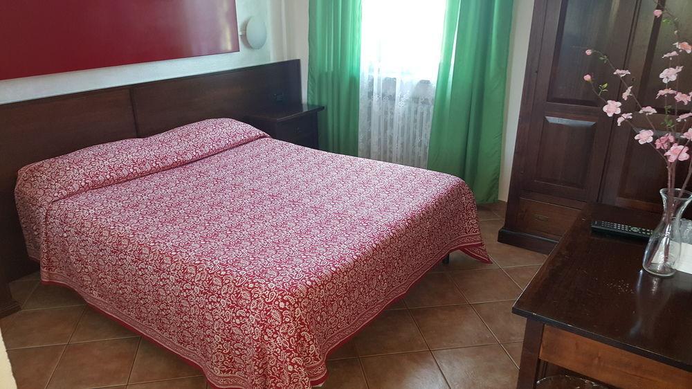 Hotel La Pendola Ozzero Экстерьер фото