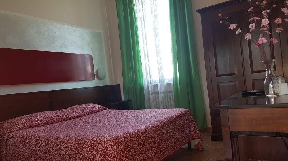 Hotel La Pendola Ozzero Экстерьер фото