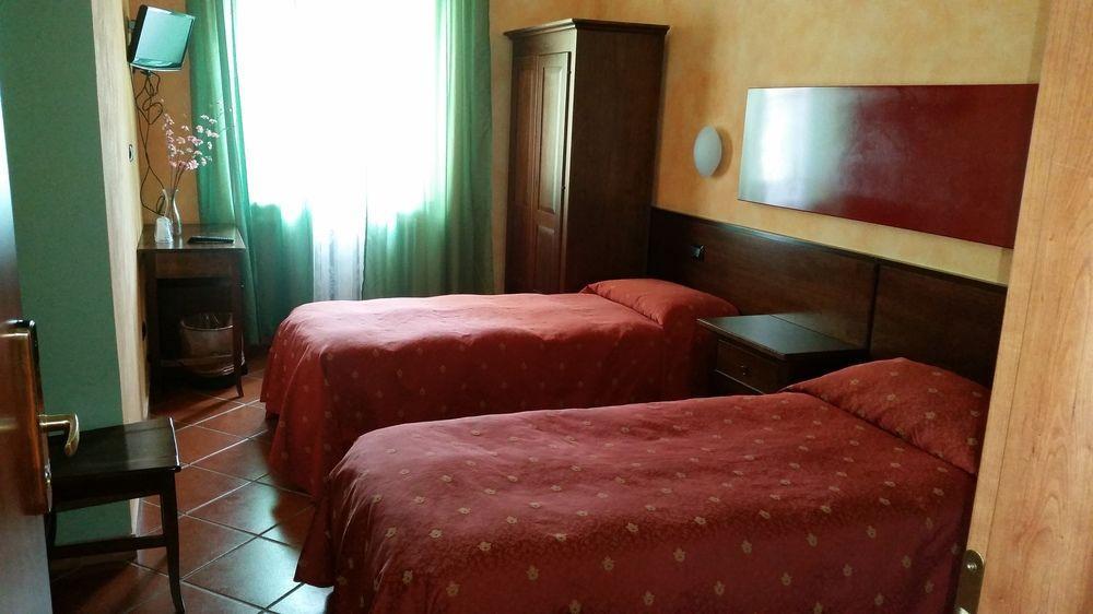 Hotel La Pendola Ozzero Экстерьер фото
