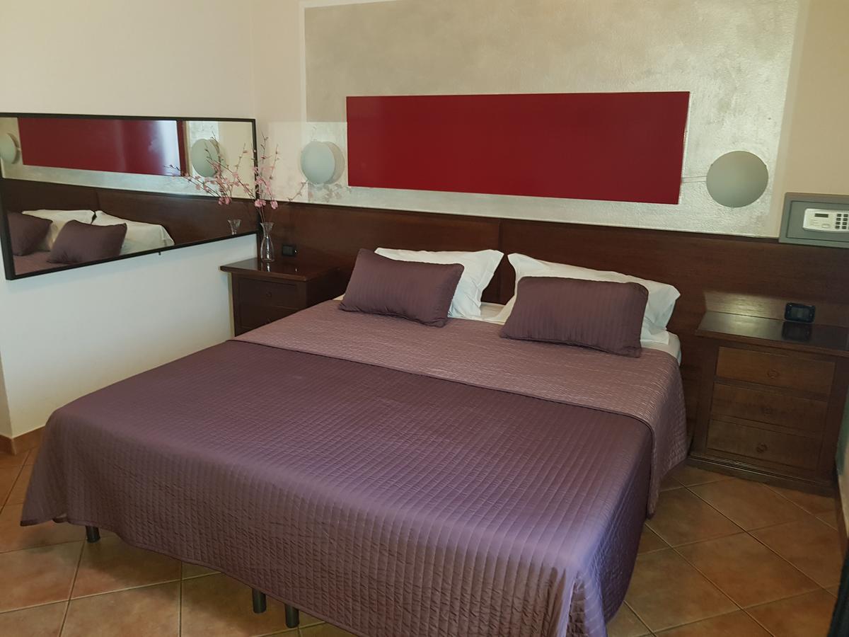 Hotel La Pendola Ozzero Экстерьер фото