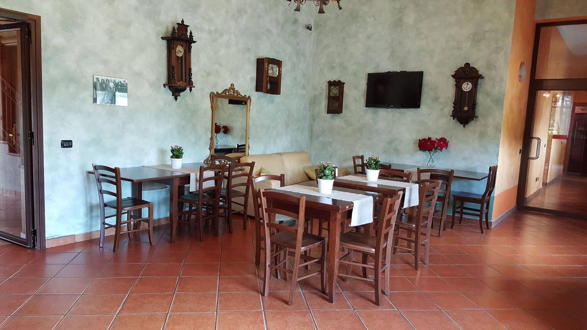 Hotel La Pendola Ozzero Экстерьер фото