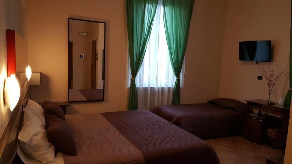 Hotel La Pendola Ozzero Экстерьер фото